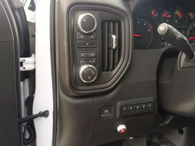 2025 GMC Sierra 3500HD Pro - Photo 25