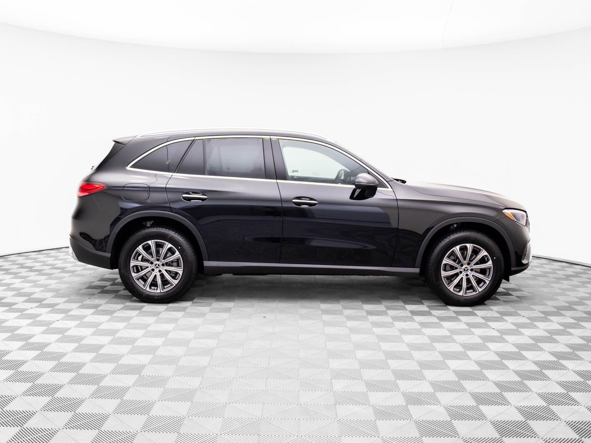 Certified Used 2026 Black Mercedes-Benz GLC 300 image 6
