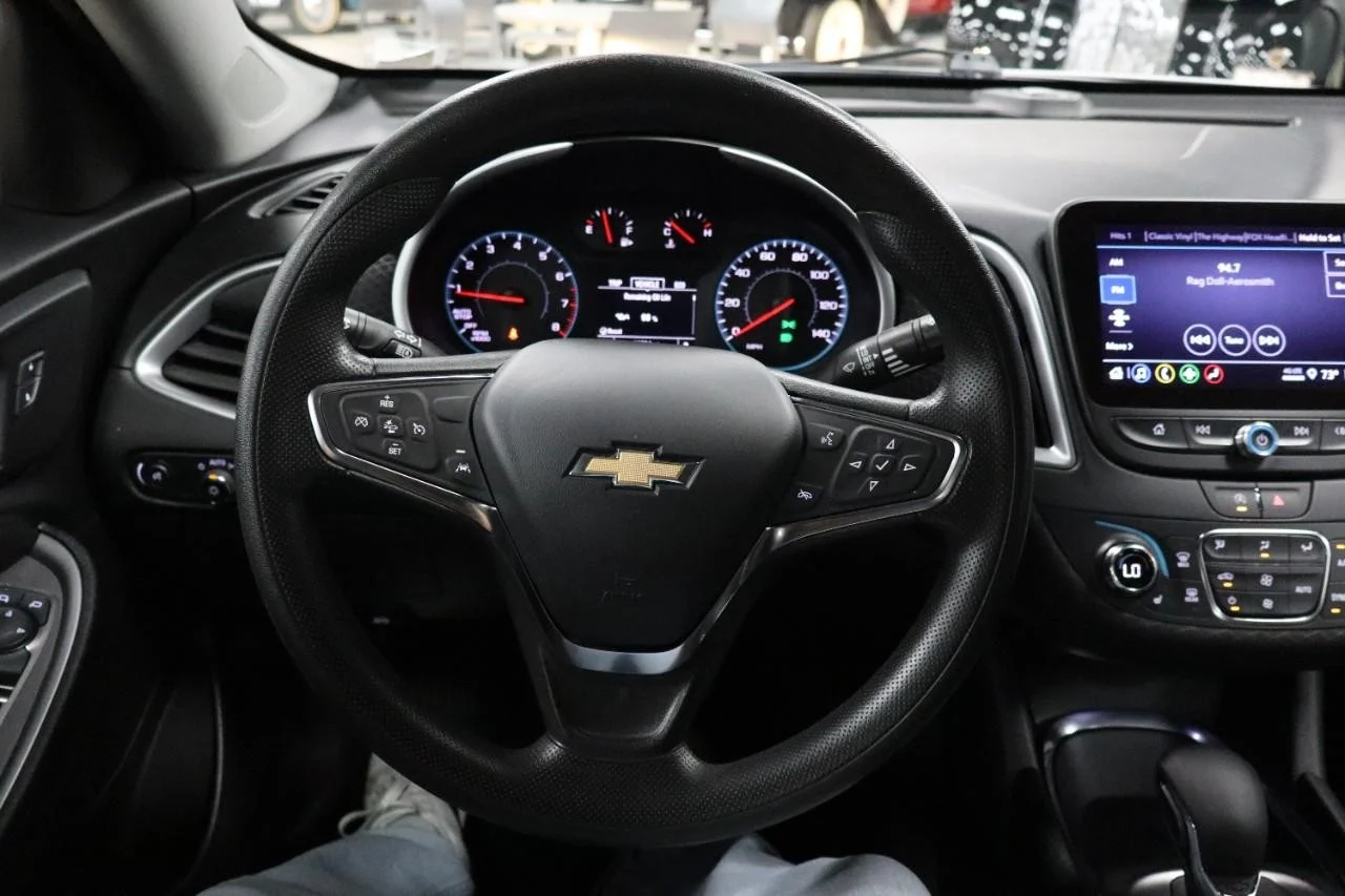 Used 2023 Summit White Chevrolet LT image 13