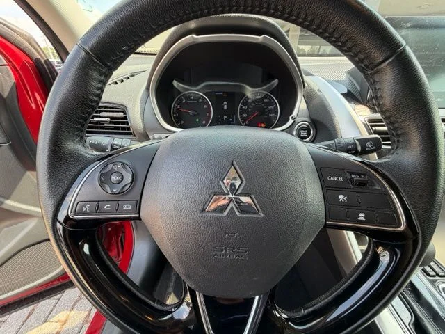 Used 2025 Diamond Red Mitsubishi SE image 11