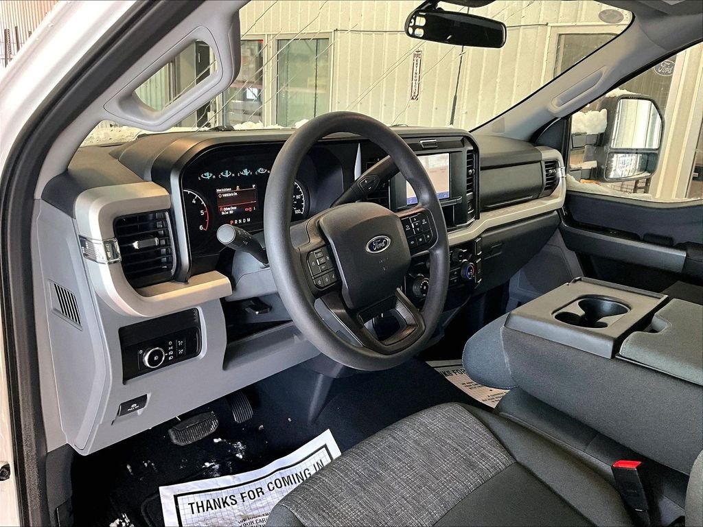 2026 Ford F-600 Super Duty Chassis Cab XLT - Photo 9