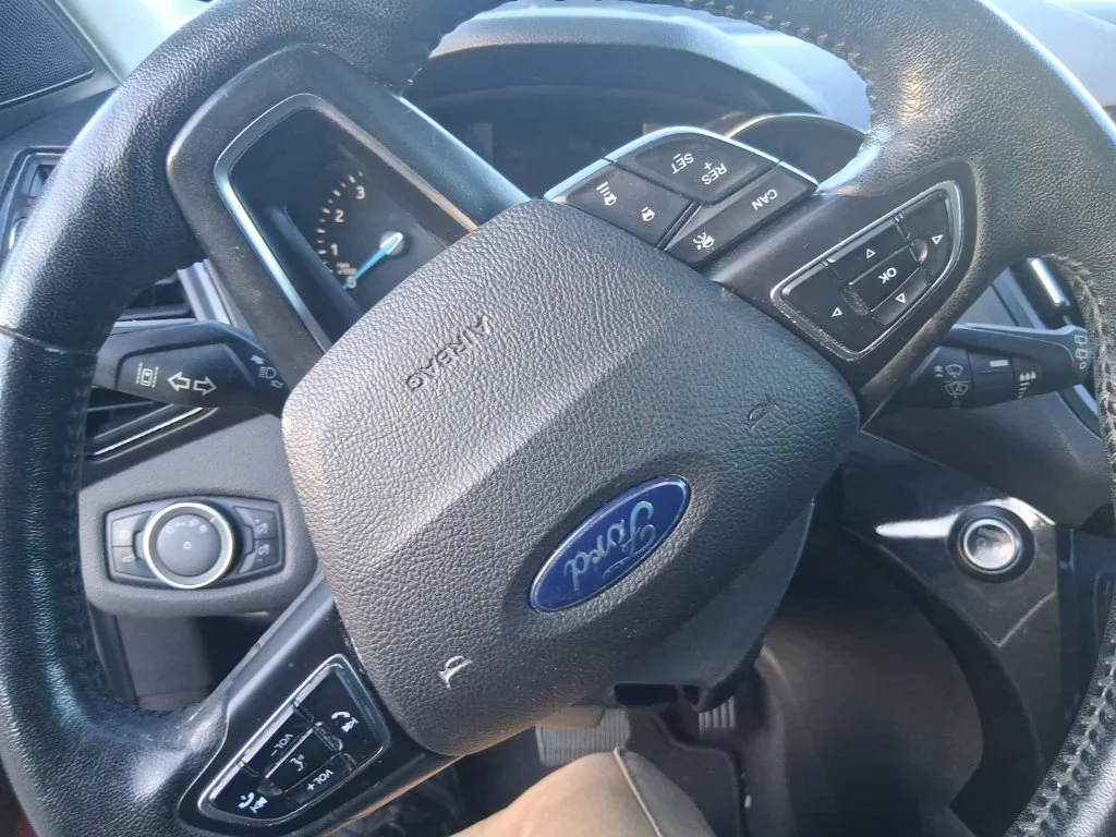 Used 2018 Red Ford Titanium image 9