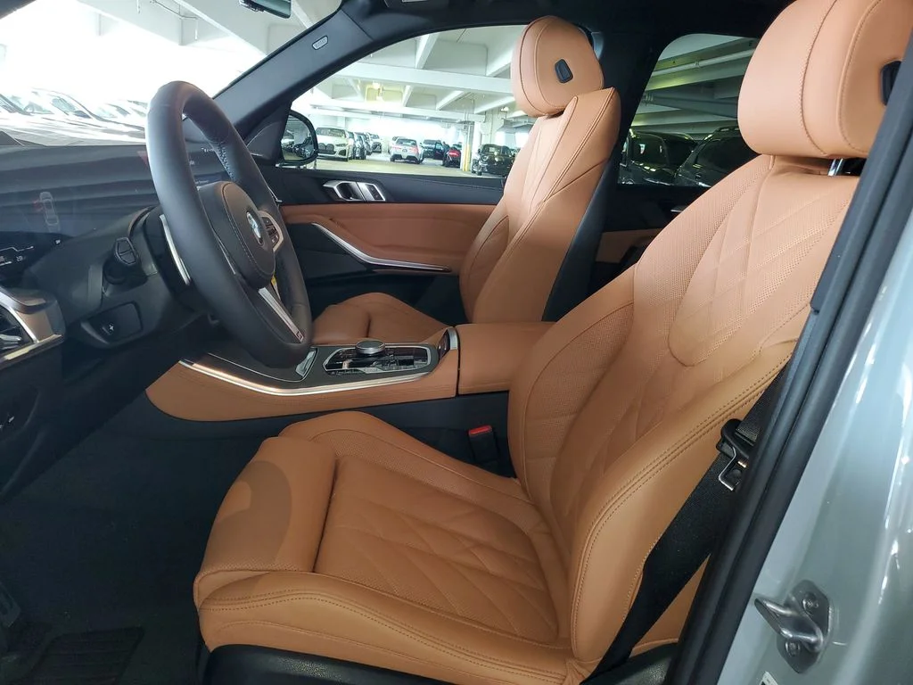 Used 2026 Gray BMW sDrive40i image 16