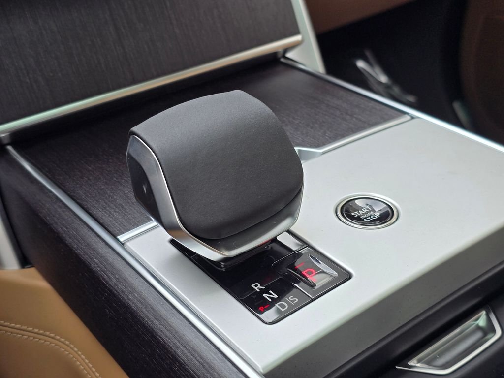 New 2026 Carpathian Grey LAND ROVER SE 7 Seats image 26