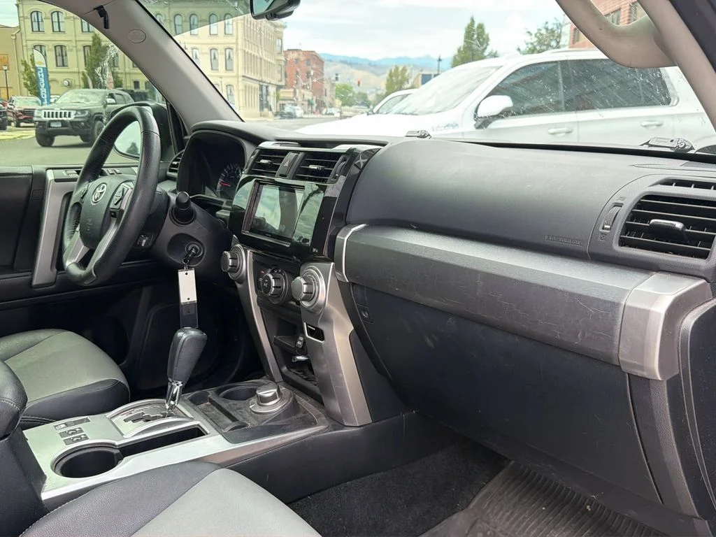 2017 Toyota 4Runner SR5 Premium - Photo 23