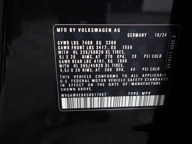 New 2025 Deep Black Pearl Volkswagen Pro S image 30