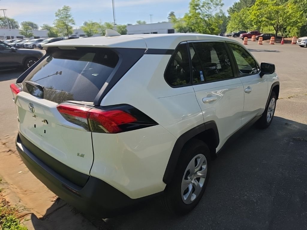 2025 Toyota RAV4 LE - Photo 3