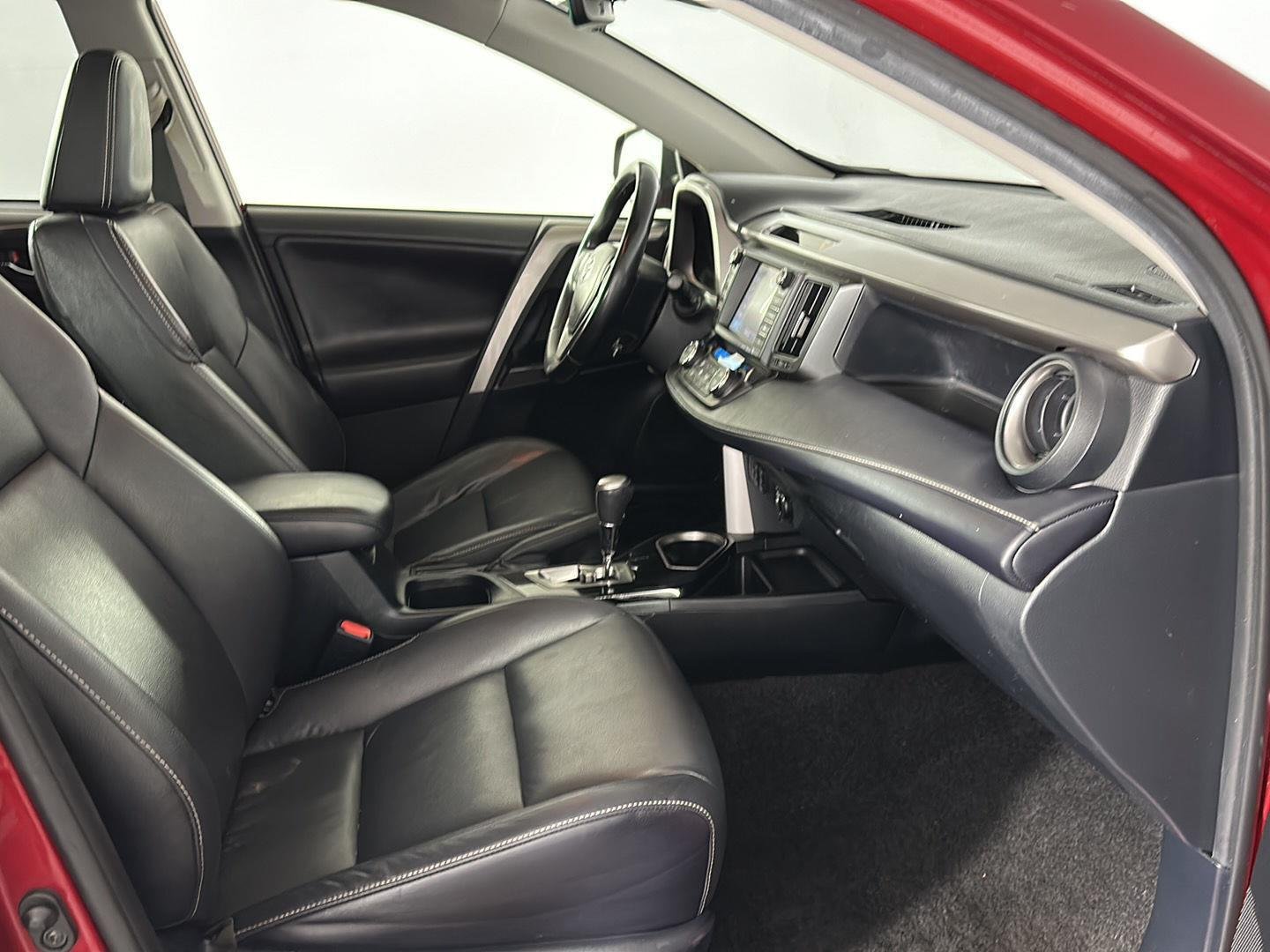 Used 2018 Pearl Toyota Limited image 25