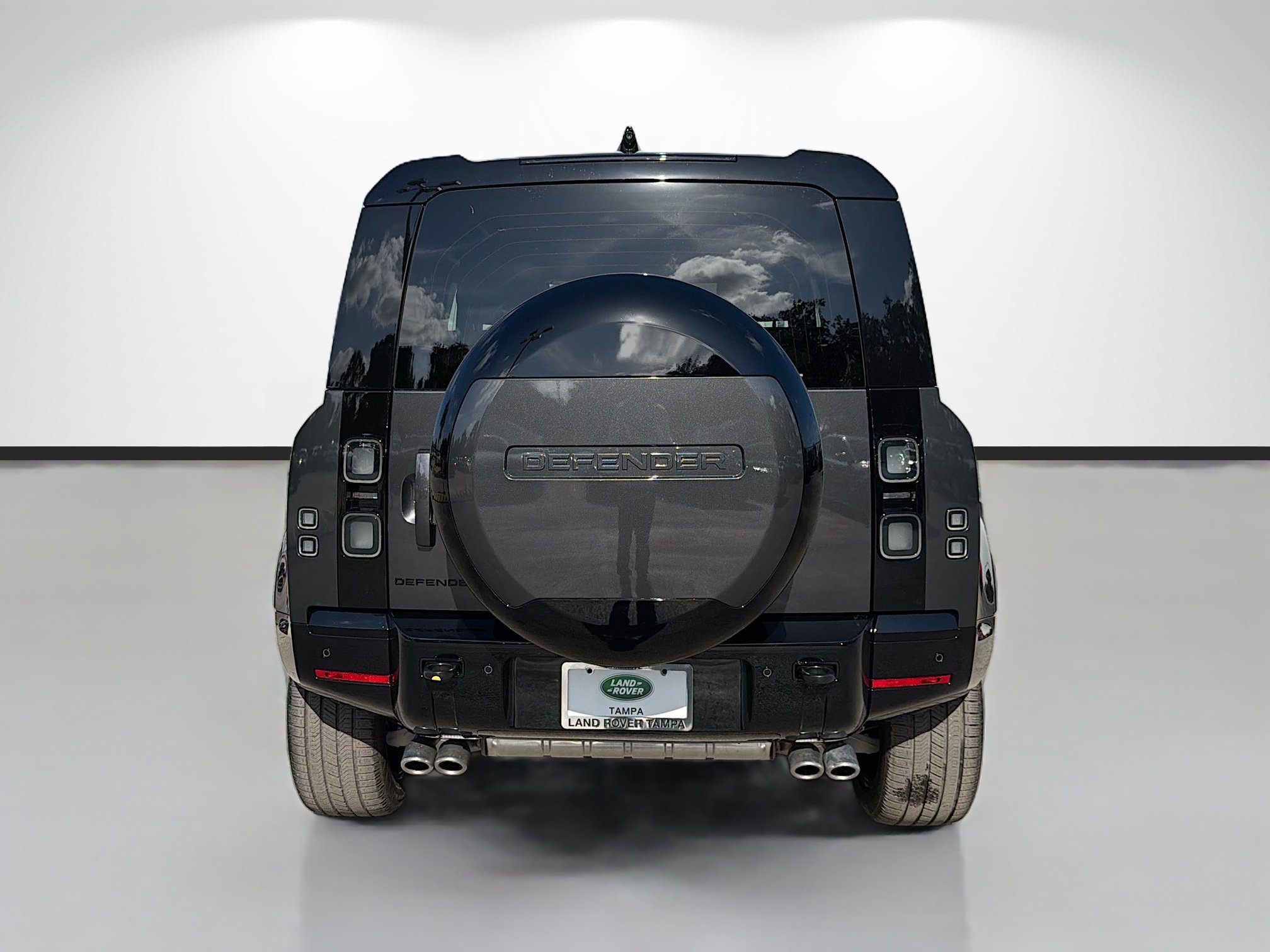 New 2026 Carpathian Grey LAND ROVER V8 image 4