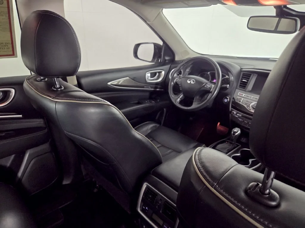 Used 2019 Liquid Platinum INFINITI LUXE image 30