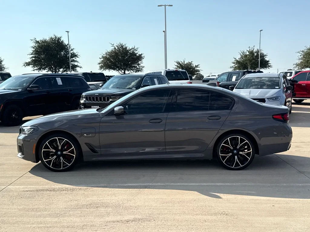 Used 2022 Gray BMW 530e iPerformance image 6