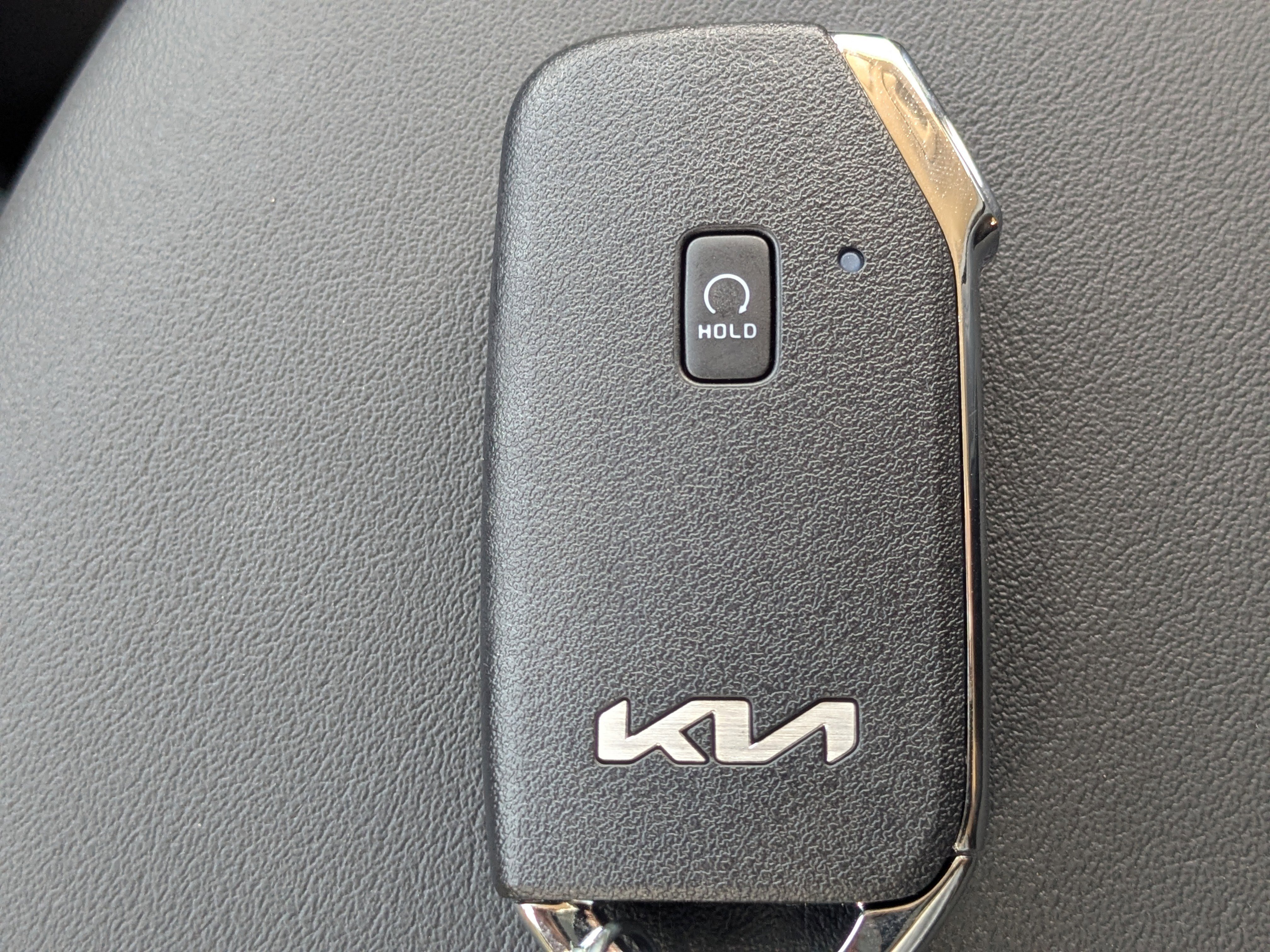 New 2026 Snow White Pearl Kia S image 36