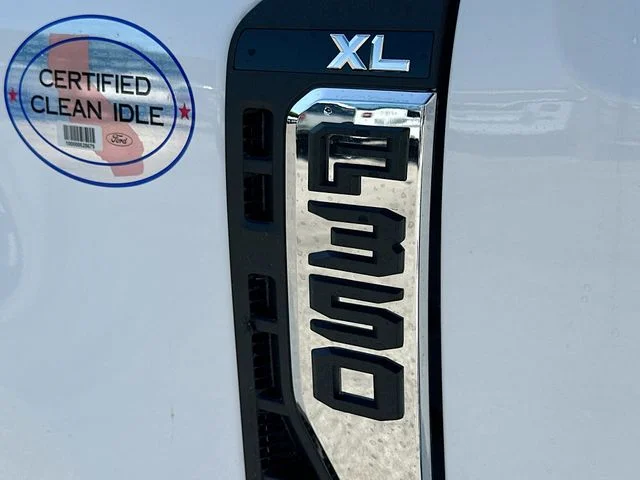 New 2026 Oxford White Ford XL image 17