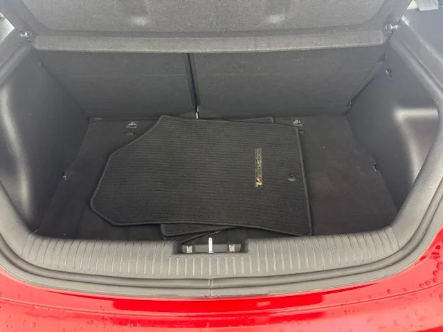 Used 2014 Red Hyundai Base image 30