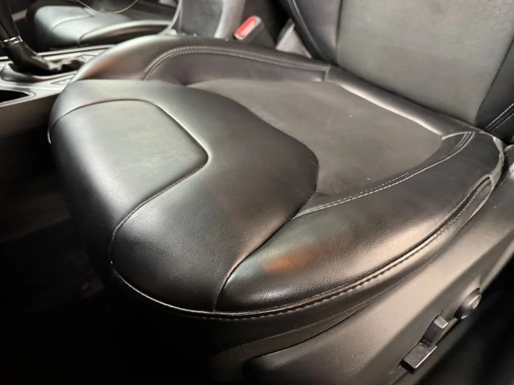 Used 2019 Silver Jeep Latitude Plus image 14