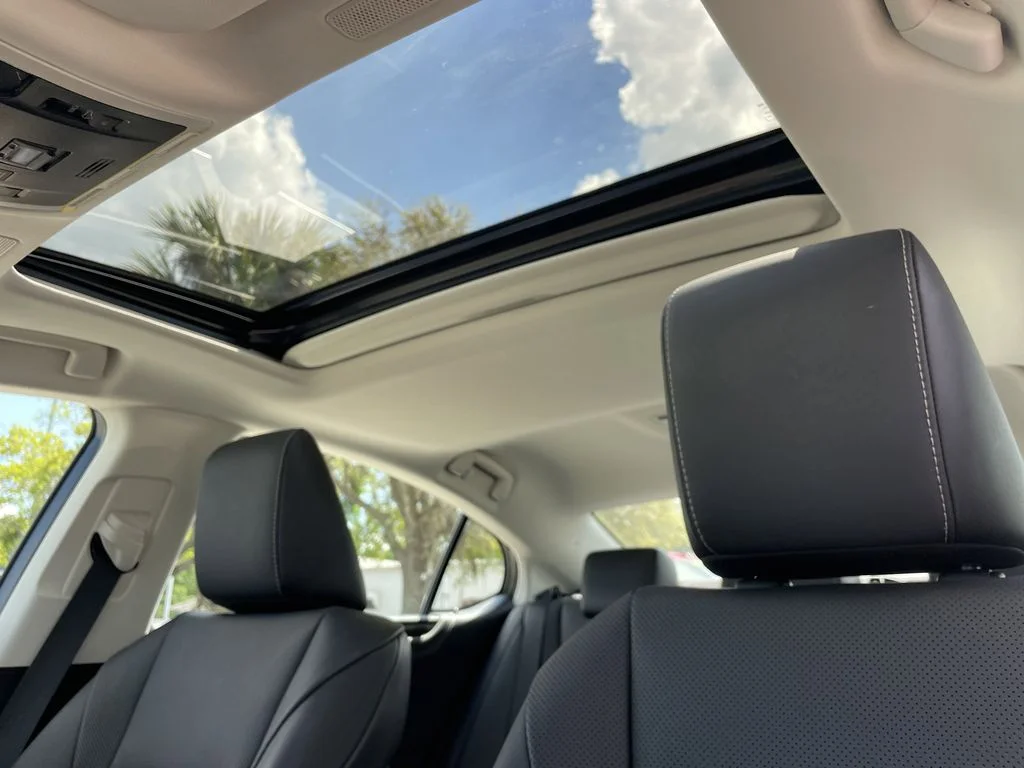 Used 2023 White Lexus 350 image 20