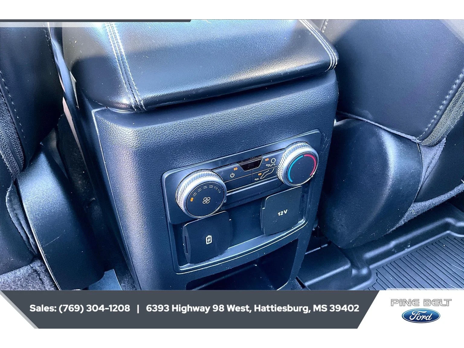 Used 2021 Agate Black Metallic Ford XLT image 25
