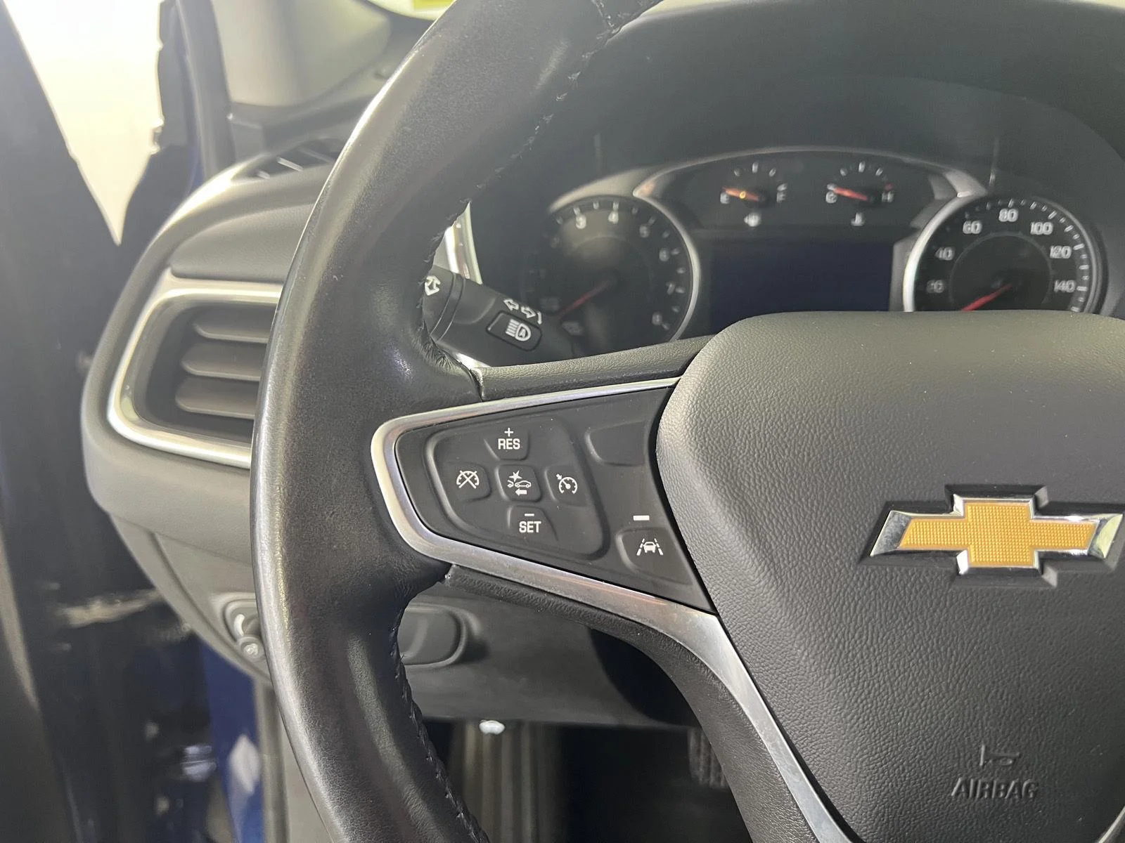 Used 2022 BLUE GLOW METALLIC Chevrolet LT image 6