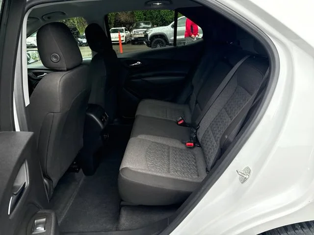 Used 2024 Summit White Chevrolet LT image 13