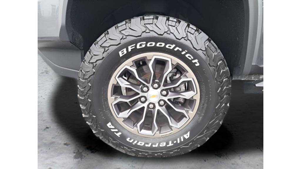Used 2022 Gray Chevrolet ZR2 image 28