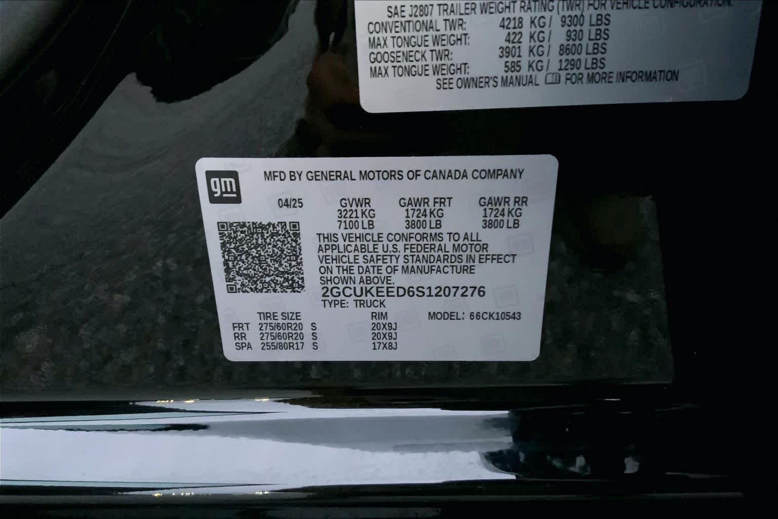 Used 2025 Black Chevrolet RST image 29