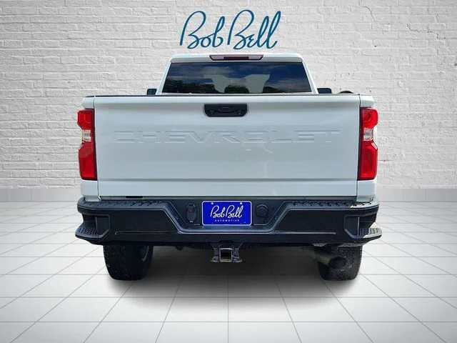 Used 2021 SUMMIT WHITE Chevrolet Custom image 5