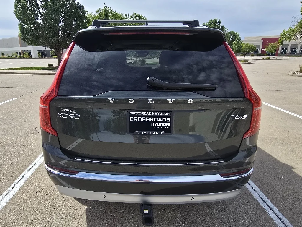 Used 2022 Pine Grey Metallic Volvo Inscription image 5