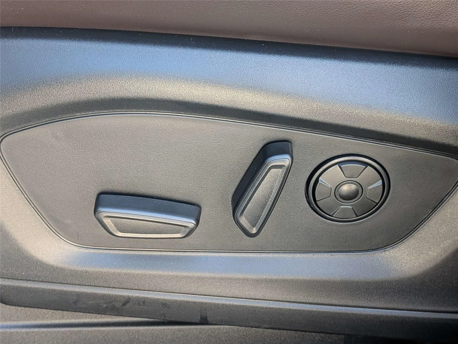 New 2026 Star White Metallic Tri-Coat Ford Platinum image 21