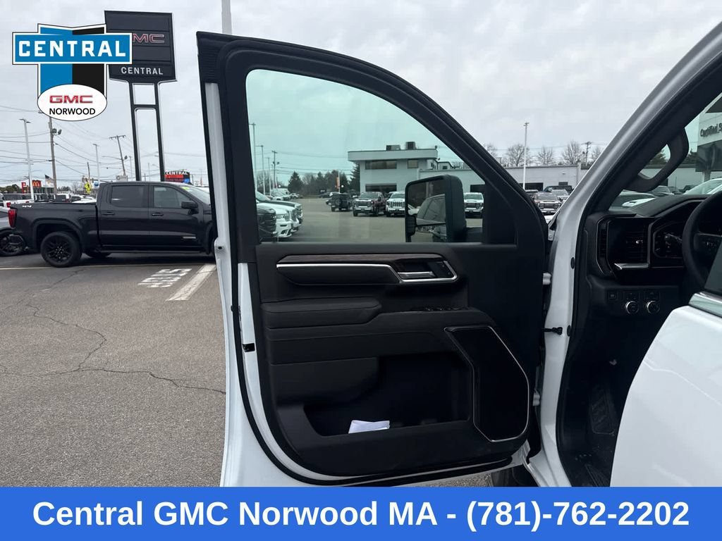 2026 GMC Sierra 2500HD SLE - Photo 13
