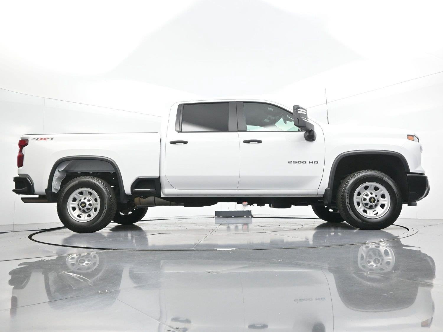 Used 2025 Summit White Chevrolet WT image 47