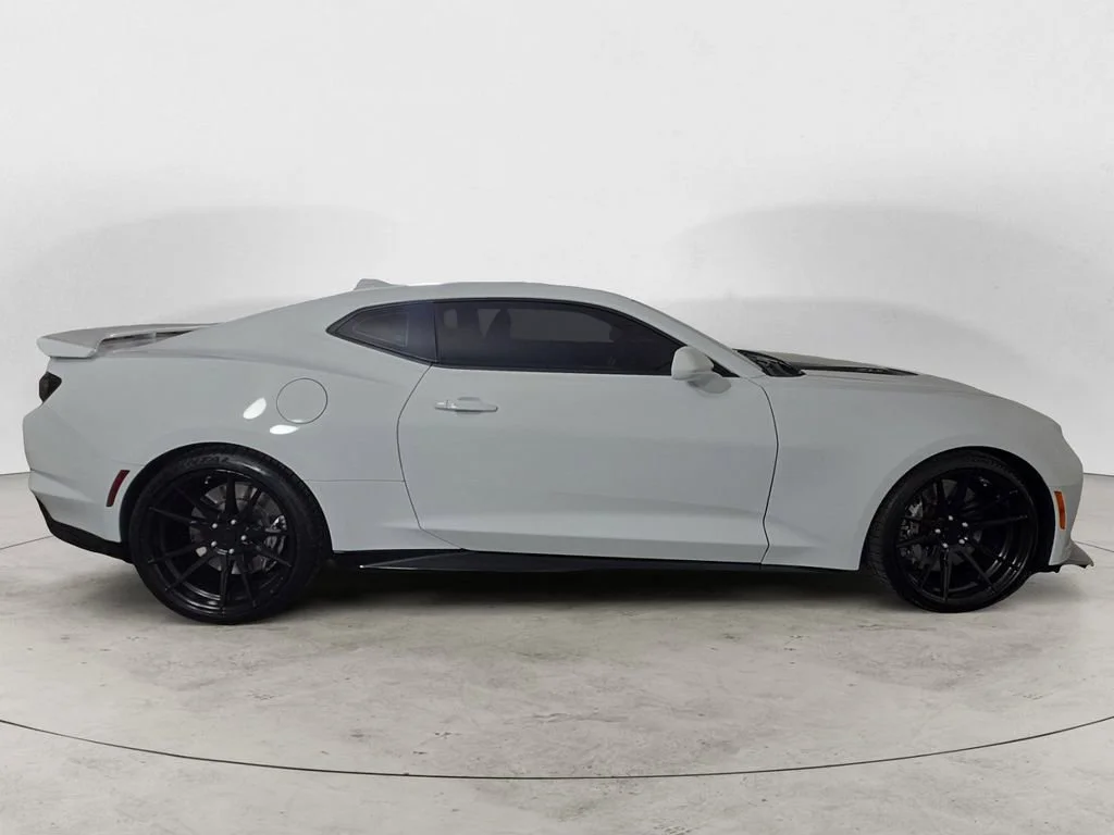 Used 2022 Summit White Chevrolet ZL1 image 6