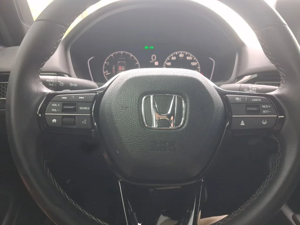 Used 2025  Honda Sport image 29
