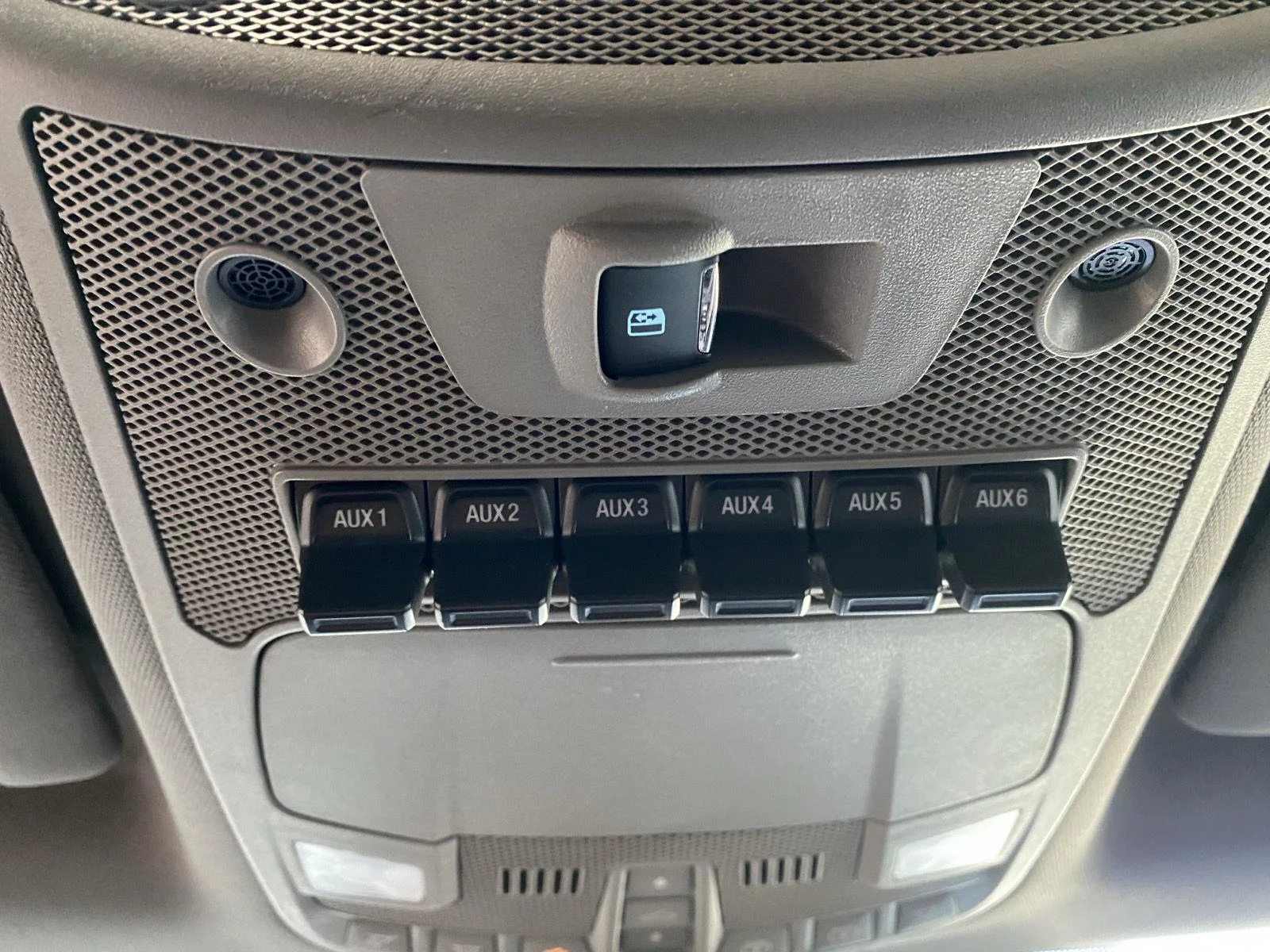 Used 2019 Magnetic Ford LARIAT image 21
