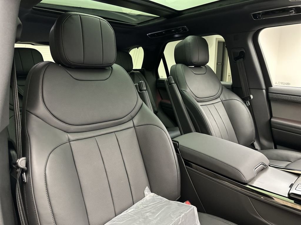 Used 2023 Santorini Black Metallic Land Rover SE image 11