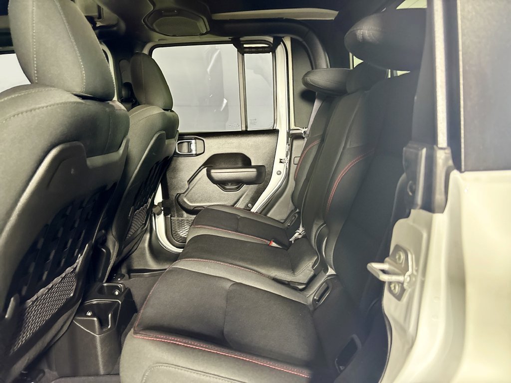 Used 2022 White Jeep Rubicon image 15