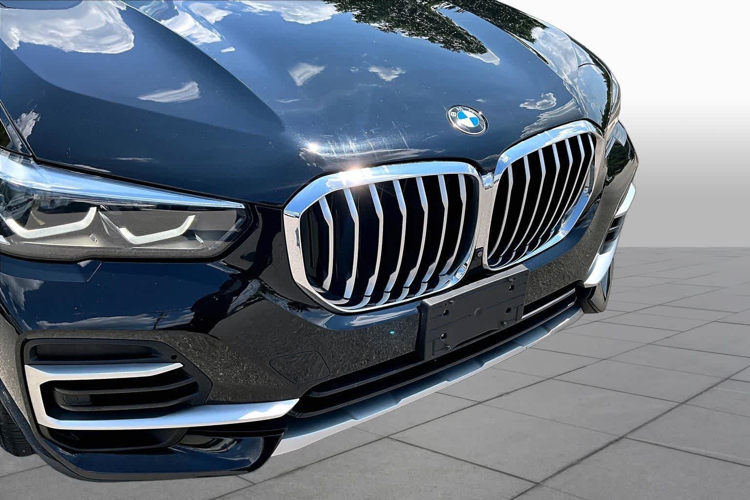 Certified Used 2023 Jet Black BMW xDrive40i image 31
