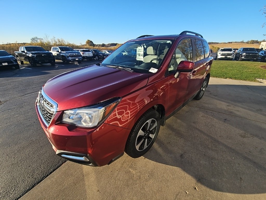 2017 Subaru Forester 2.5i Premium photo 2
