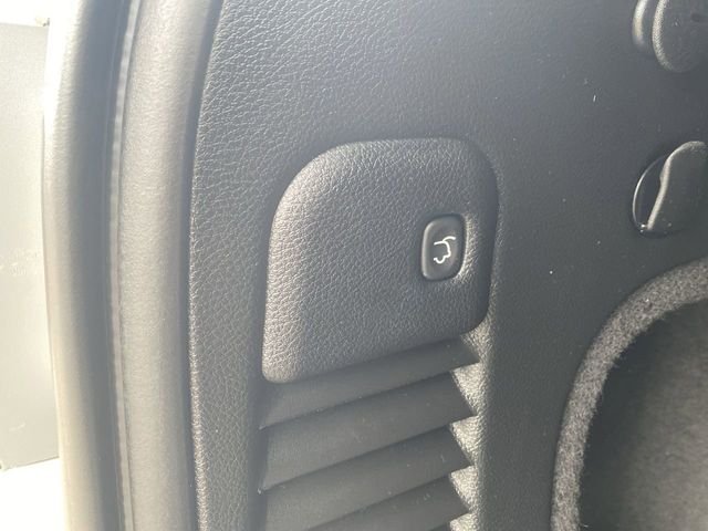 Used 2021 White Jeep Overland image 33