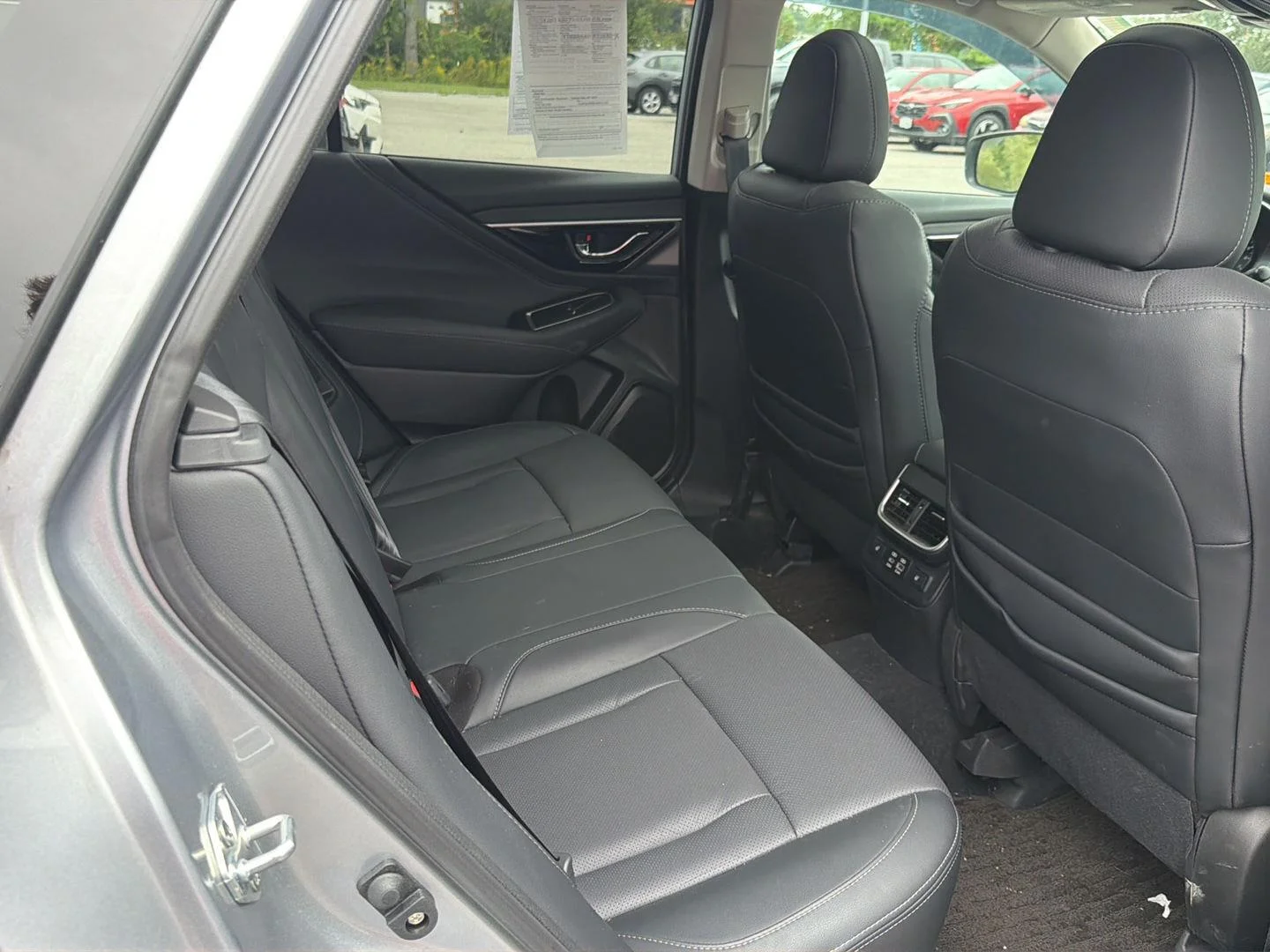 Used 2025 Ice Silver Metallic Subaru Limited image 19
