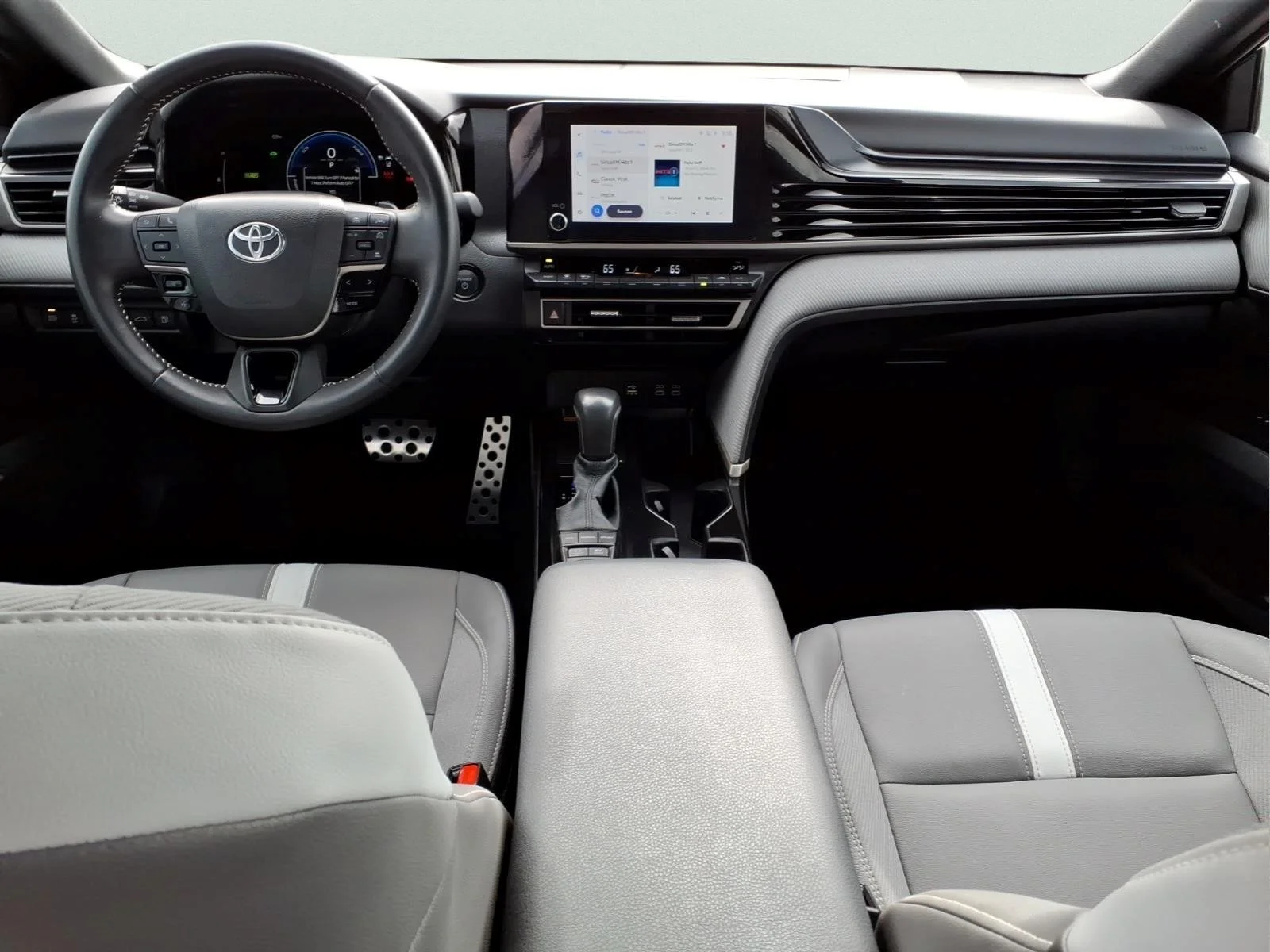Certified Used 2025  Toyota SE image 12