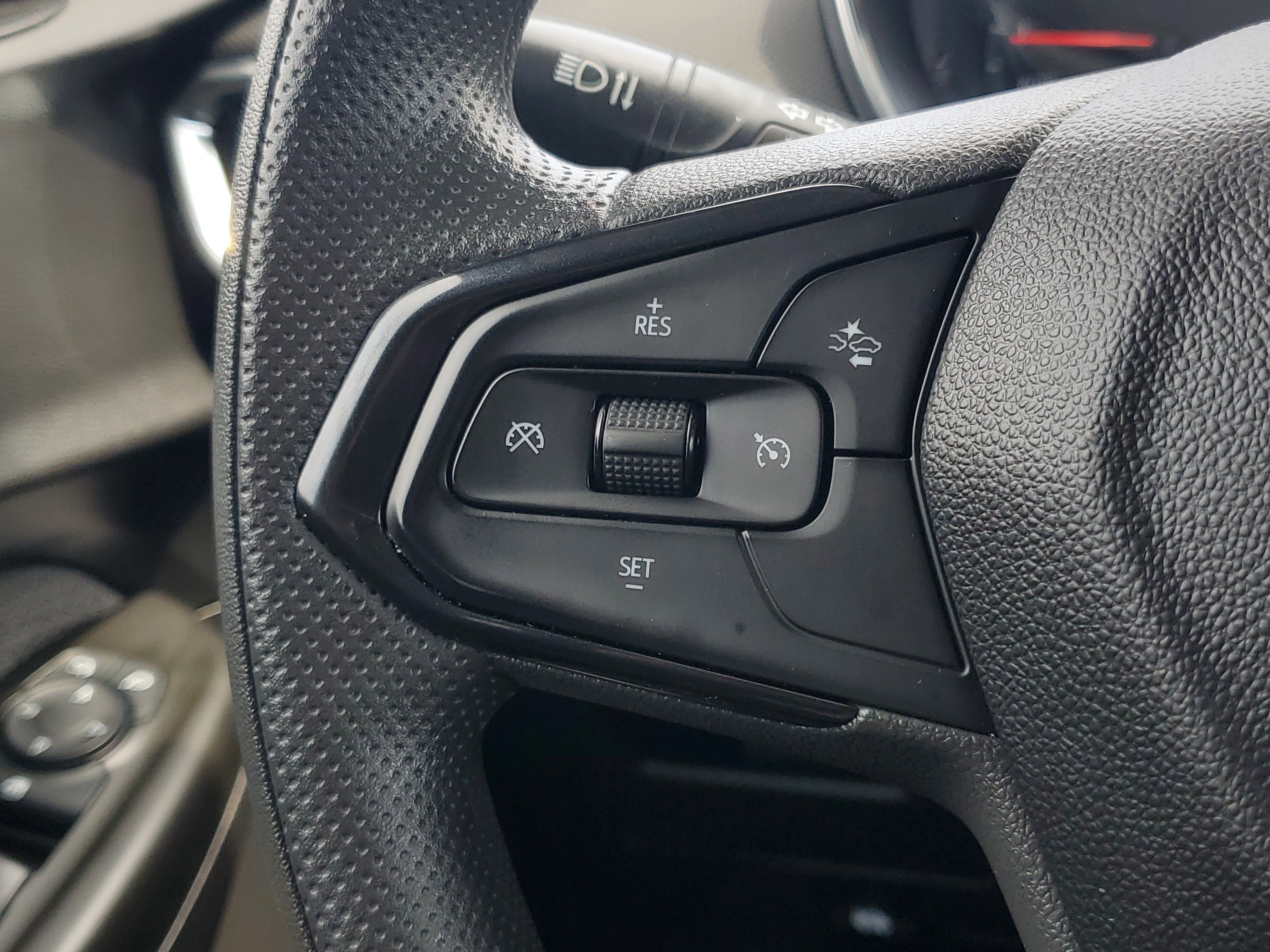 Used 2023 Summit White Chevrolet LT image 22