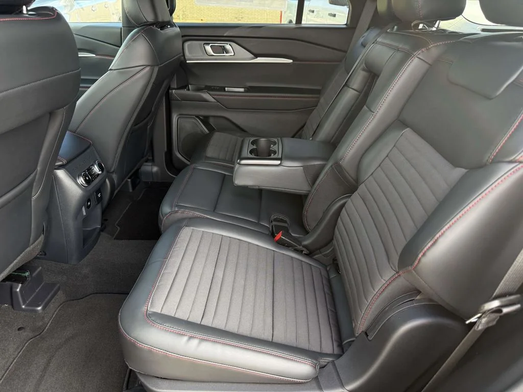 New 2026 Agate Black Metallic Ford ST-Line image 27