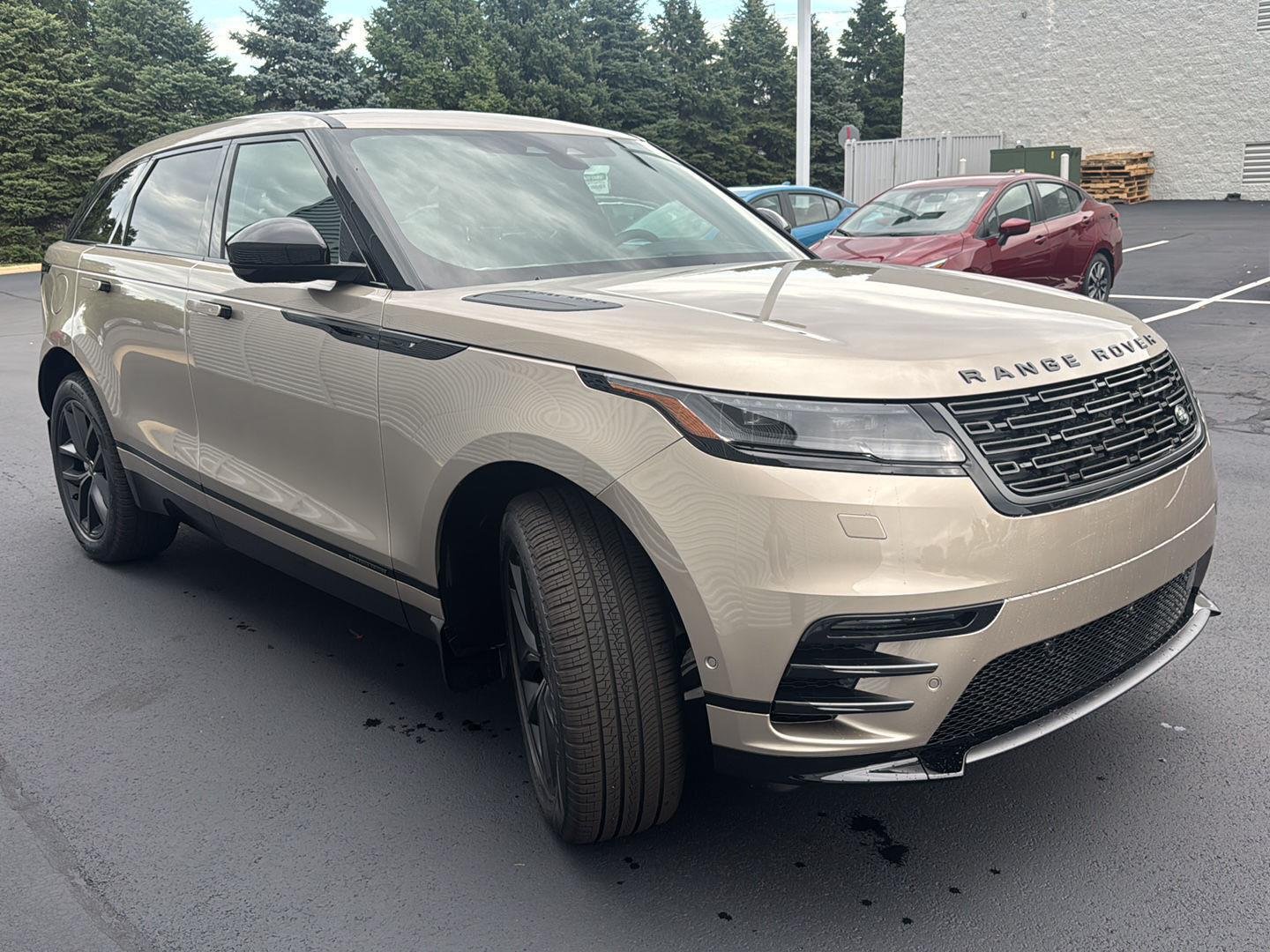 New 2026 Batumi Gold Land Rover Belgravia Edition image 6