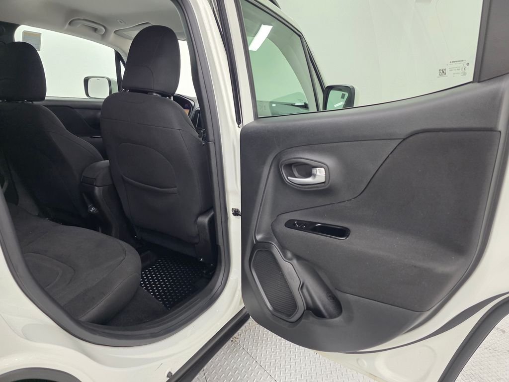 Used 2020 White Jeep Latitude image 14