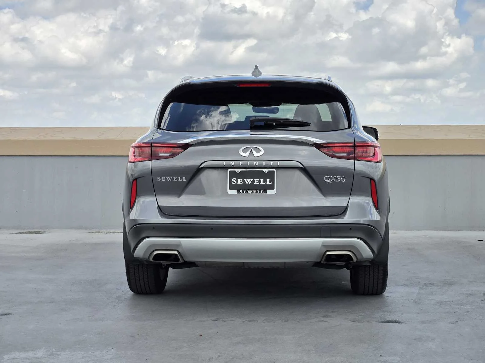Certified Used 2023 Graphite Shadow INFINITI LUXE image 6