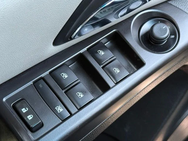 Used 2015 Tungsten Metallic Chevrolet 1LT image 19
