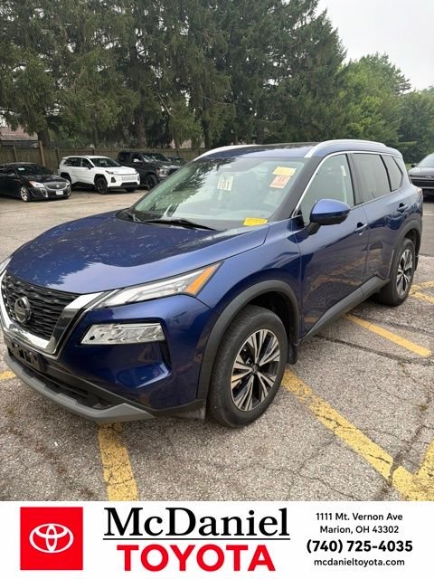Used 2021  Nissan SV image 1