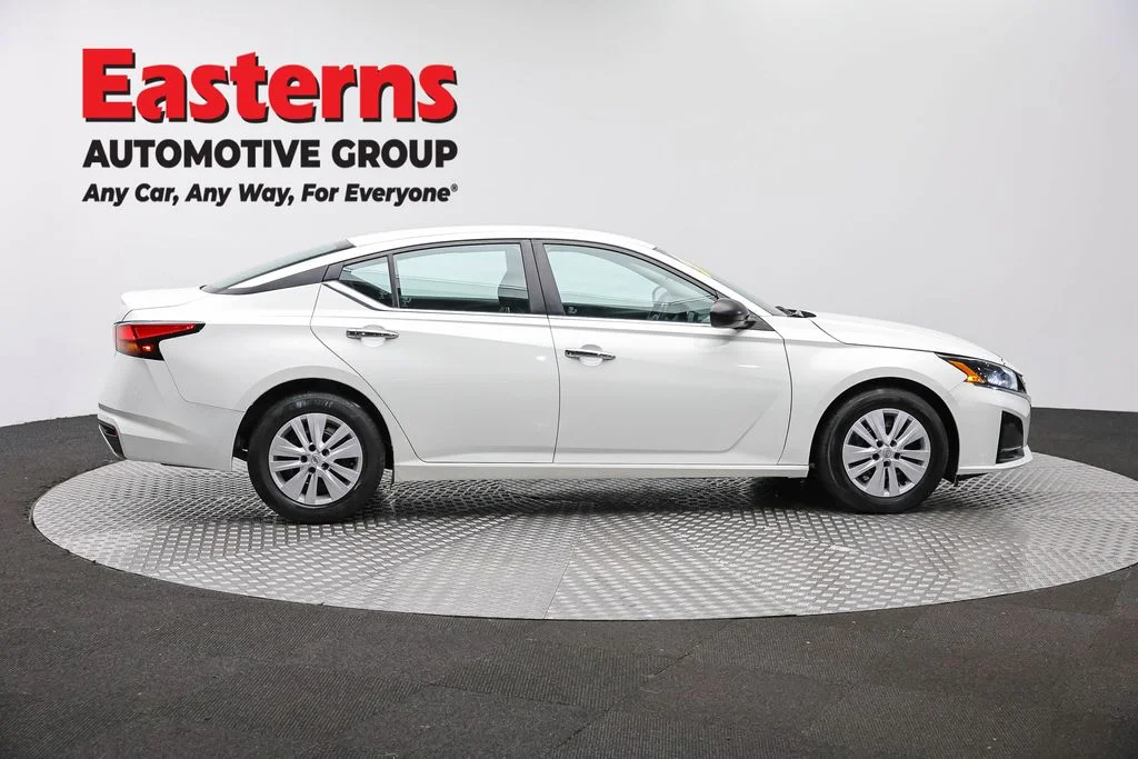 Used 2024 White Nissan 2.5 S image 4