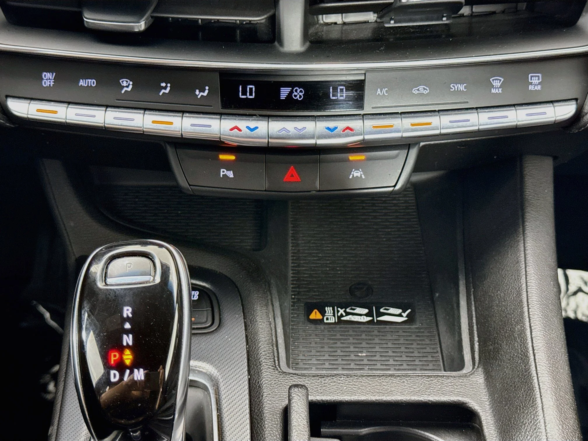 Used 2020 SHADOW METALLIC Cadillac Premium Luxury image 17