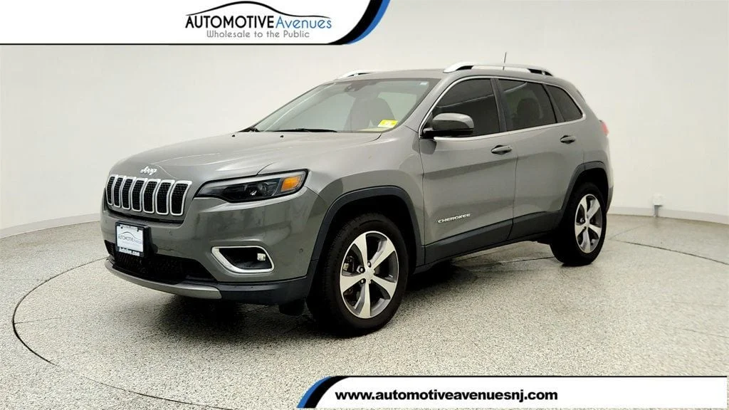Used 2021 Sting-Gray Clearcoat Jeep Limited 4x4 image 1